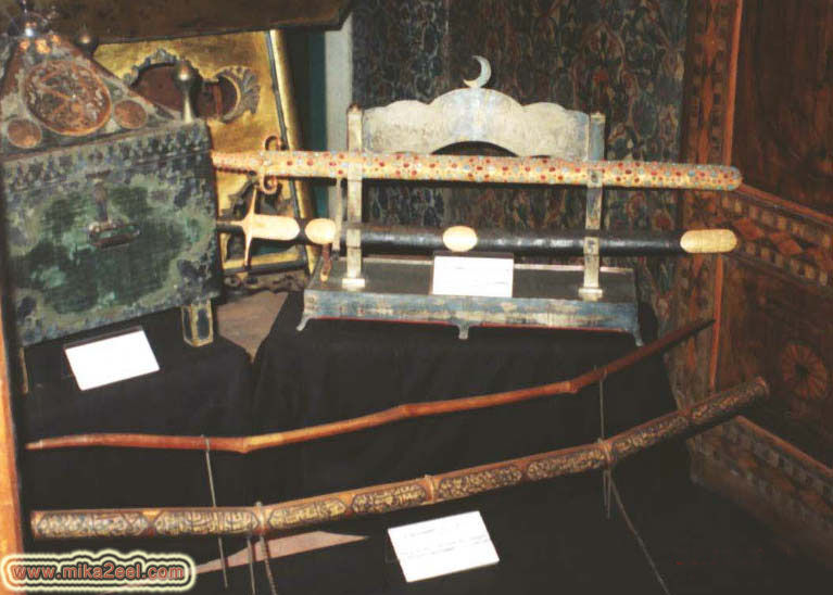 The Swords-of-Prophet-Muhammad-Peace-Be-Upon-Him-01